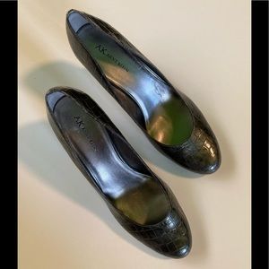 AnneKlein silver/gray patent 3” heels 11M new $55.